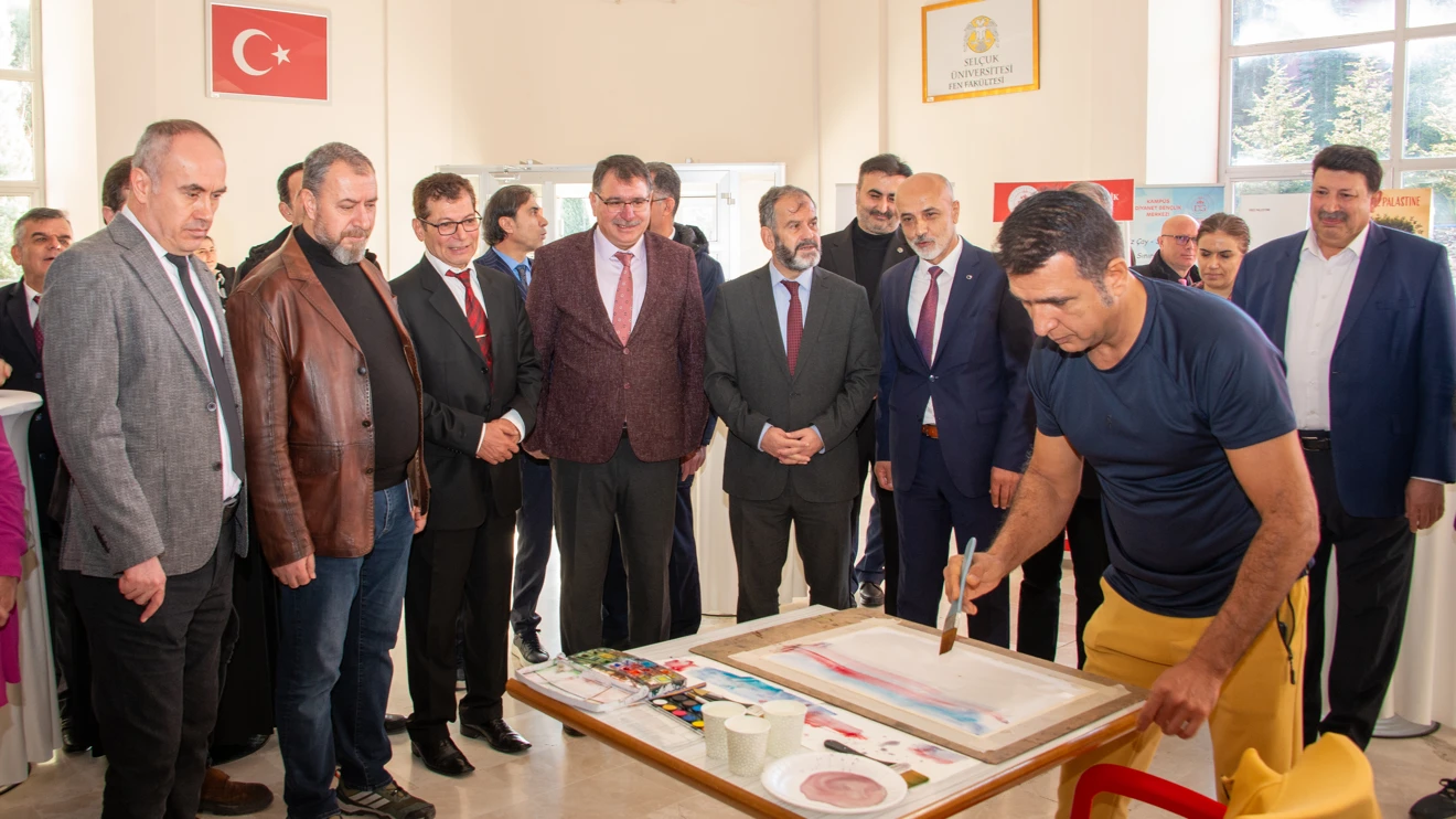 Selçuk Üniversitesinde Filistin halkına destek kermesi